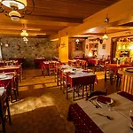 Restaurant L'ancienne Hotel 3*