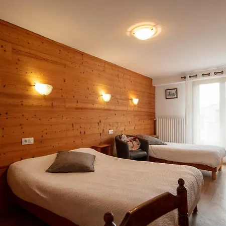 Hotel Logis Restaurant L'ancienne 3*