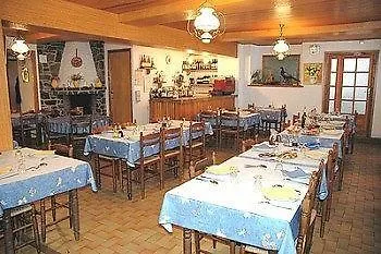 Restaurant L'ancienne ホテル 3*
