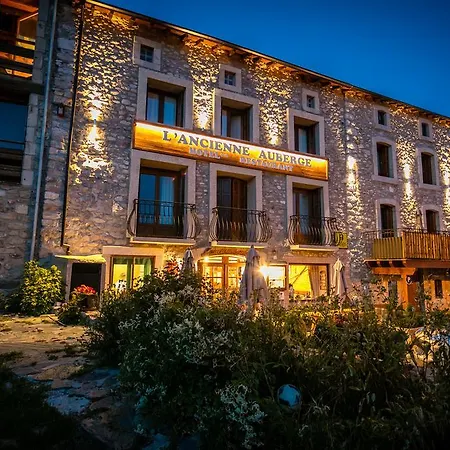 Hotel Logis Restaurant L'ancienne 3*