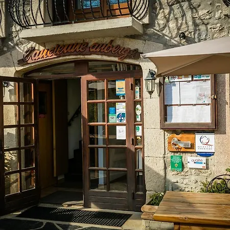 Restaurant L'ancienne ホテル