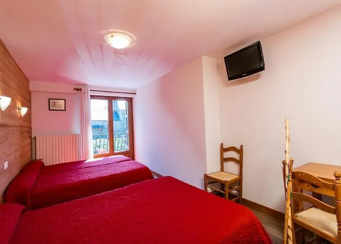 Logis Restaurant L'ancienne Hotel Bolquere Pyrenees 2000